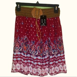4/20🏷Red printed Skirt With Waist Band Belt